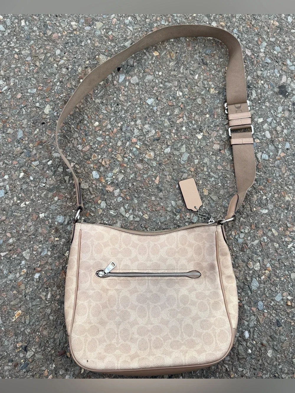 Coach Ellie Crossbody File Bag Shoulder Cream C Logo Strap Pockets Authentic